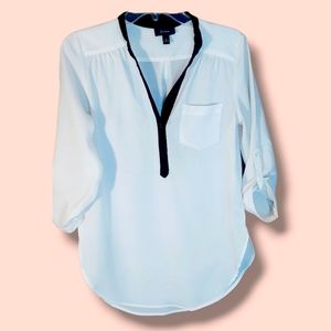 B-Wear | Women's Sheer White Tunic | Size Medium | Front Pocket | Work |